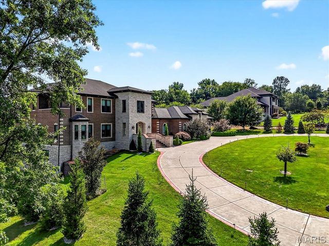 13354 Thornhill Drive, St Louis, MO 63131