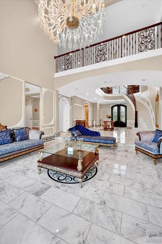 13354 Thornhill Drive, St Louis, MO 63131