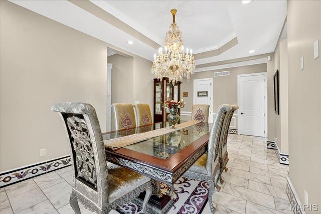 13354 Thornhill Drive, St Louis, MO 63131