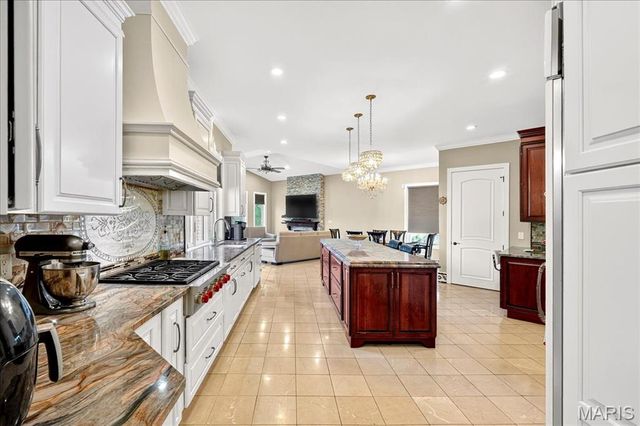13354 Thornhill Drive, St Louis, MO 63131