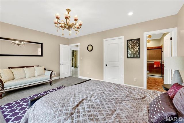 13354 Thornhill Drive, St Louis, MO 63131