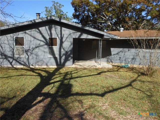 1441 Robin Lane, Seguin, TX 78155