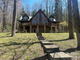 40 Boulder Lane, Hendersonville, NC 28792
