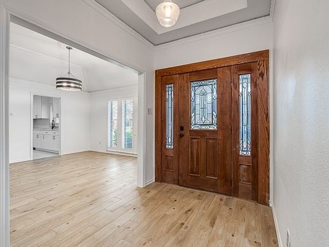 9922 Hickory Crossing, Dallas, TX 75243