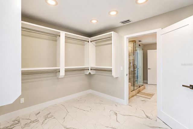 3923 DORAL DRIVE, Tampa, FL 33634