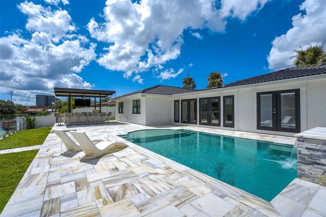 3923 DORAL DRIVE, Tampa, FL 33634
