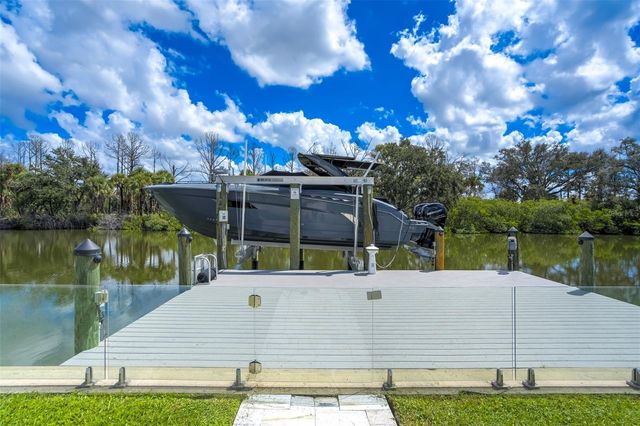 3923 DORAL DRIVE, Tampa, FL 33634