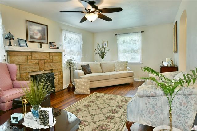 9501 New Buffalo Road, Canfield, OH 44406