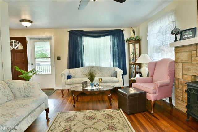 9501 New Buffalo Road, Canfield, OH 44406