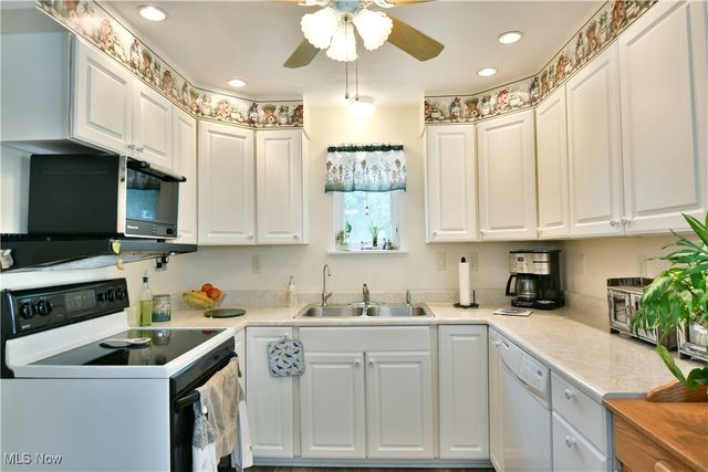 9501 New Buffalo Road, Canfield, OH 44406