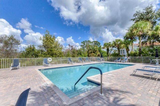 803 MONTROSE DRIVE 201, Venice, FL 34293
