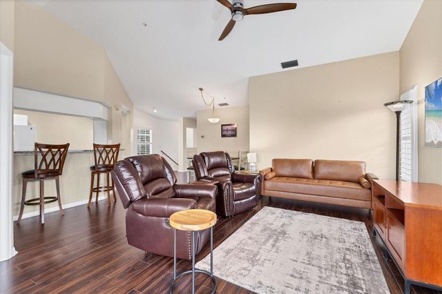 803 MONTROSE DRIVE 201, Venice, FL 34293