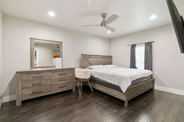 1506 E Waco Avenue, Dallas, TX 75216