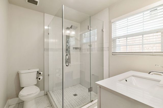 1506 E Waco Avenue, Dallas, TX 75216