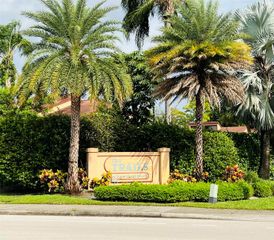 1407 E Lakeview Dr Drive E, Royal Palm Beach, FL 33411
