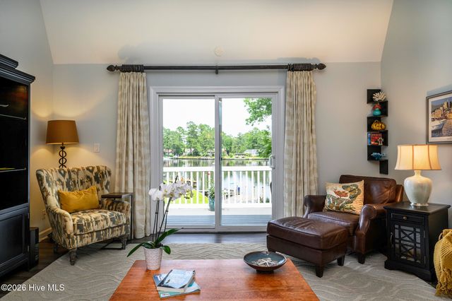 302 Plantation Drive, New Bern, NC 28562