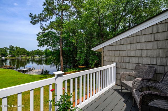 302 Plantation Drive, New Bern, NC 28562