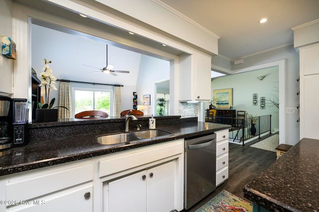 302 Plantation Drive, New Bern, NC 28562