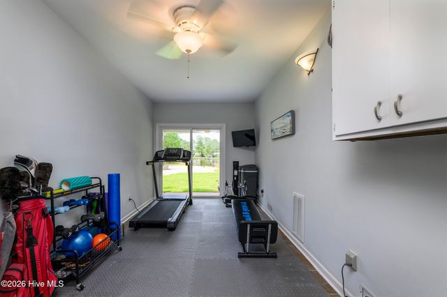 302 Plantation Drive, New Bern, NC 28562