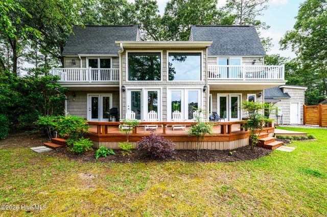 302 Plantation Drive, New Bern, NC 28562