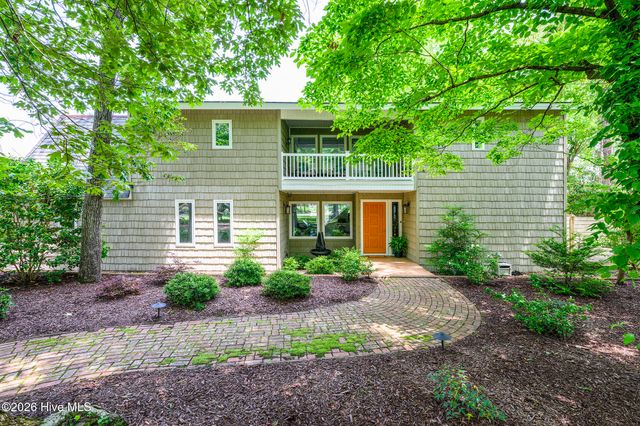 302 Plantation Drive, New Bern, NC 28562