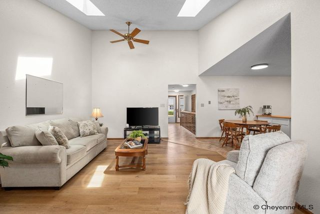 2504 ONEIL AVE, Cheyenne, WY 82001