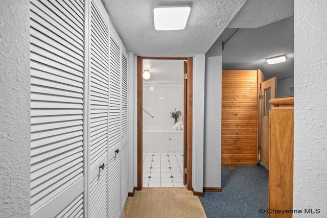 2504 ONEIL AVE, Cheyenne, WY 82001