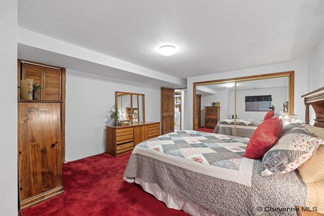 2504 ONEIL AVE, Cheyenne, WY 82001