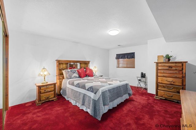 2504 ONEIL AVE, Cheyenne, WY 82001