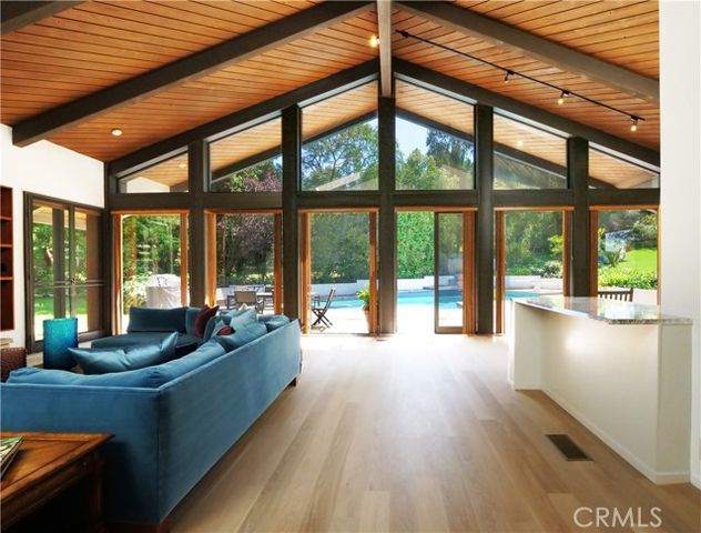 57 Saddleback, Rolling Hills, CA 90274