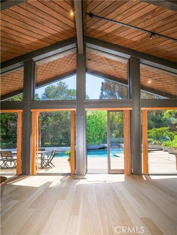 57 Saddleback, Rolling Hills, CA 90274