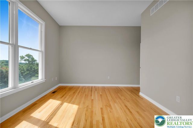 4684 York Drive, North Whitehall Twp, PA 18069