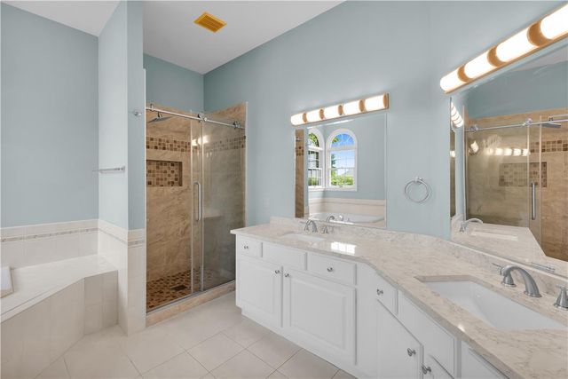 4684 York Drive, North Whitehall Twp, PA 18069