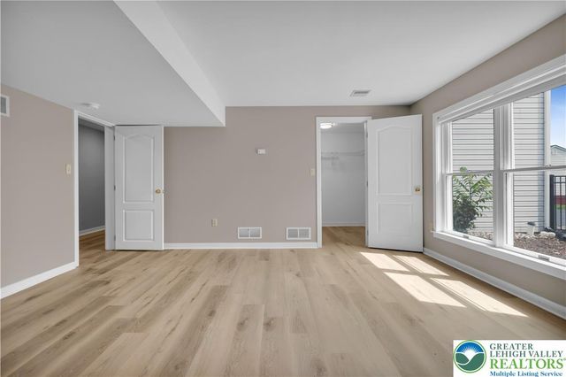 4684 York Drive, North Whitehall Twp, PA 18069