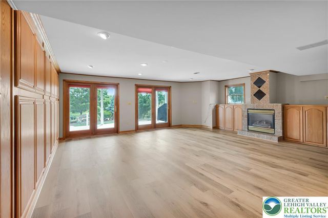 4684 York Drive, North Whitehall Twp, PA 18069