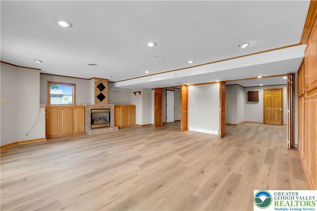 4684 York Drive, North Whitehall Twp, PA 18069
