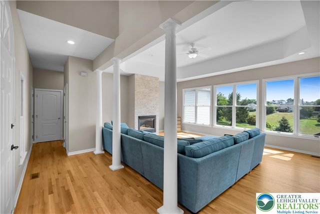 4684 York Drive, North Whitehall Twp, PA 18069