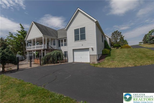 4684 York Drive, North Whitehall Twp, PA 18069