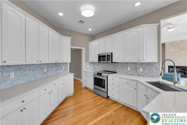 4684 York Drive, North Whitehall Twp, PA 18069