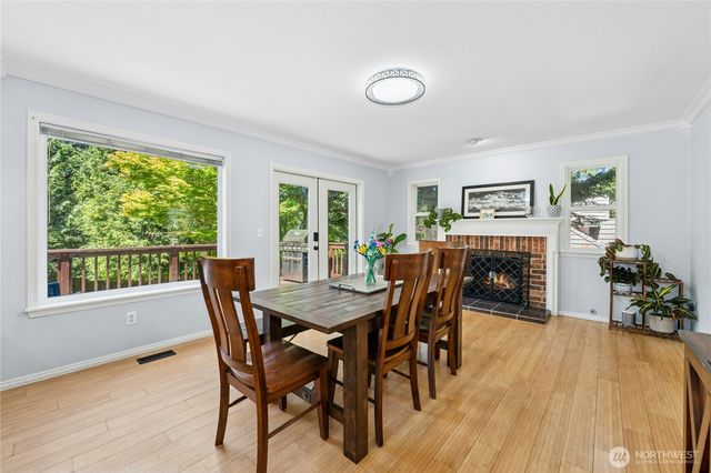 512 Runquist Court, Steilacoom, WA 98388