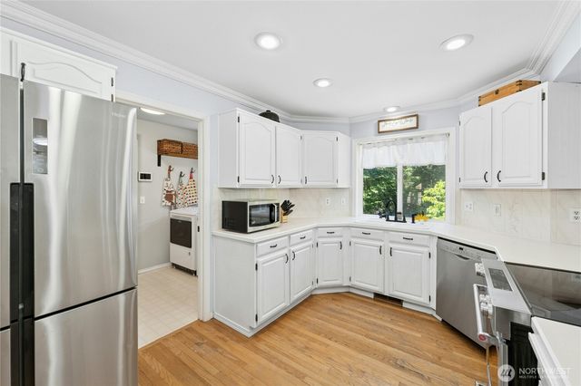 512 Runquist Court, Steilacoom, WA 98388
