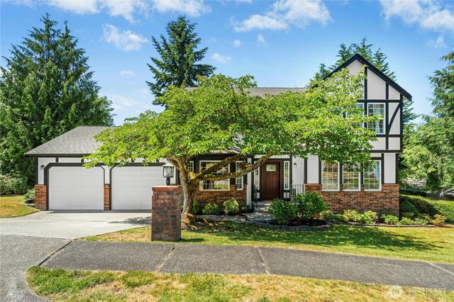 512 Runquist Court, Steilacoom, WA 98388