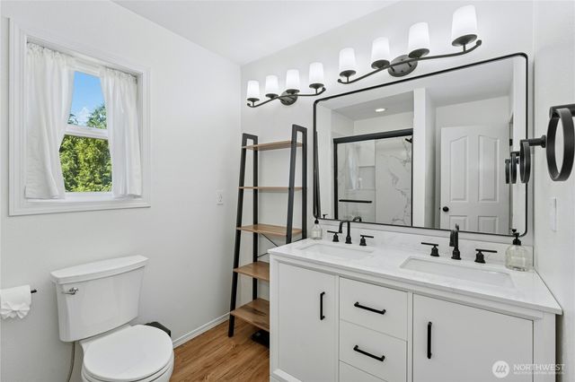 512 Runquist Court, Steilacoom, WA 98388