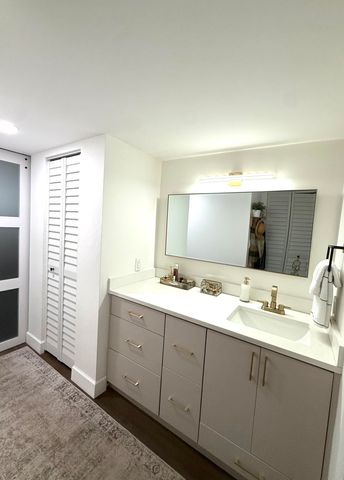 3170 Holiday Springs Boulevard 304, Margate, FL 33063