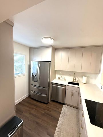 3170 Holiday Springs Boulevard 304, Margate, FL 33063