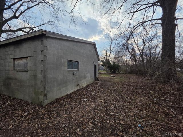 7285 Farnum Street, Romulus, MI 48174