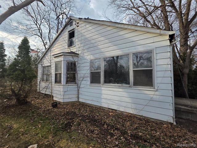 7285 Farnum Street, Romulus, MI 48174