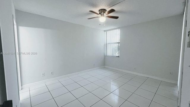 8429 Forest Hills Drive 305, Coral Springs, FL 33065