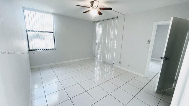 8429 Forest Hills Drive 305, Coral Springs, FL 33065