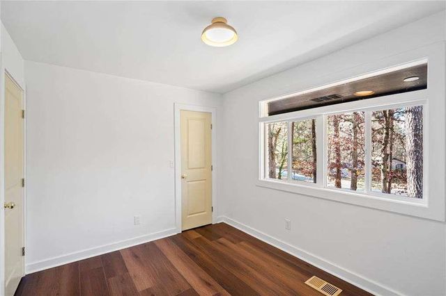 2541 Peyton Woods Trail, Atlanta, GA 30311